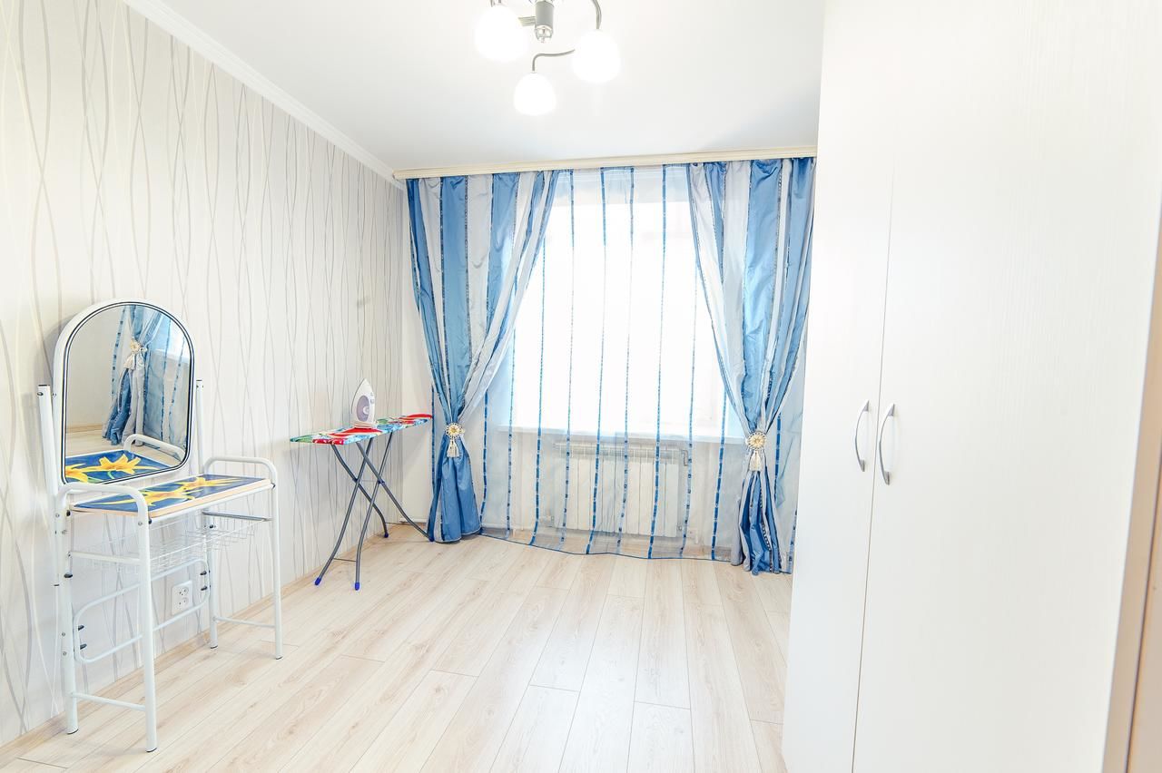 Апартаменты Apartments on Revolyutsiya 3room Уральск